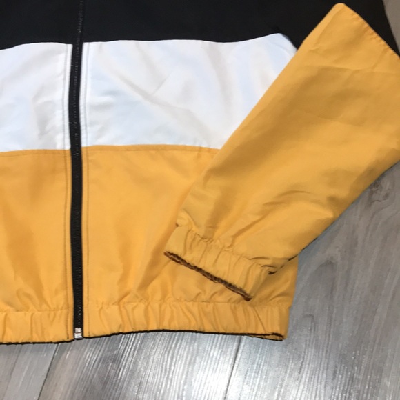 Women’s Forever 21 Jacket - Picture 2 of 4